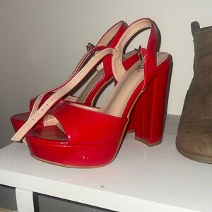 Size 6 red pumps